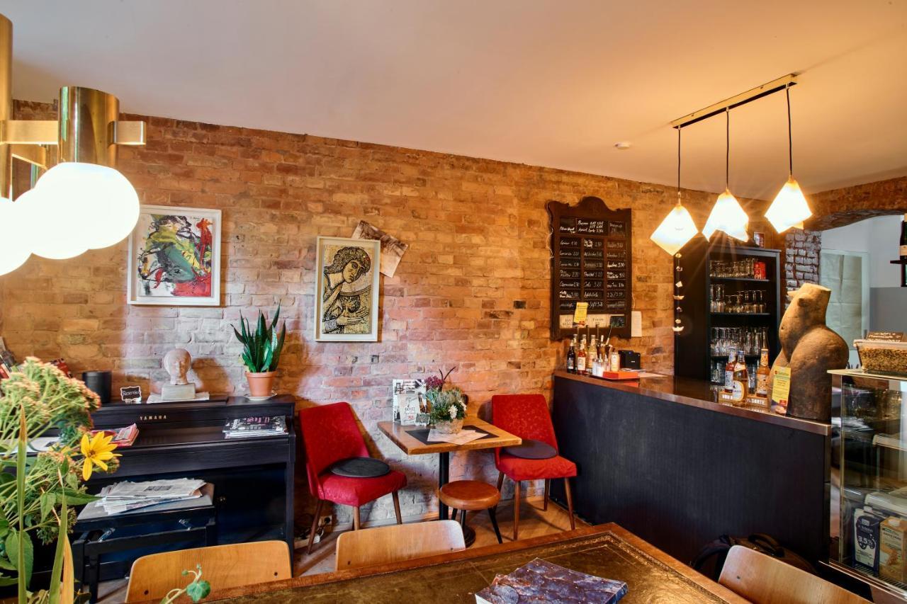Ferienwohnung Beautiful And Cozy Remise For Up To 6 Guests Berlin Exterior foto